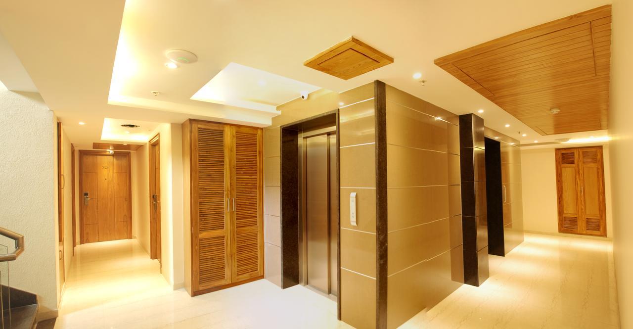 Glades Hotel Mohali Экстерьер фото